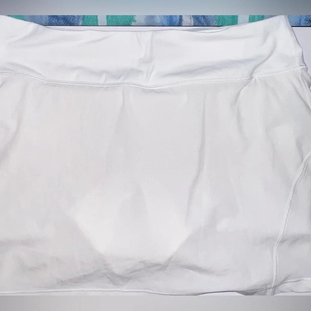 Lululemon Circuit Breaker White Skort Tall (15”)